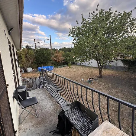 Apartment Location T2 Dans Un Pavillon Avec Terrasse Sur Jardin